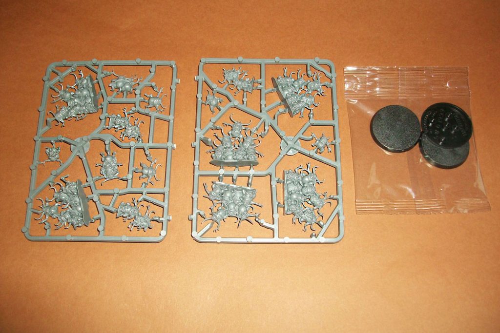 Nurglings on a Sprue | box contents