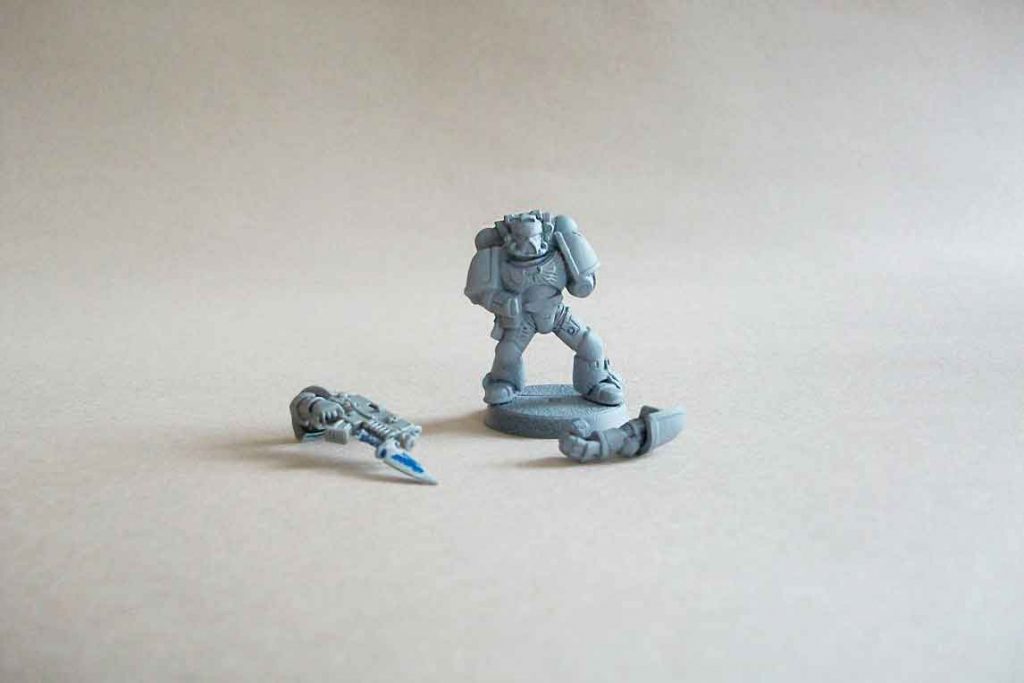 strip paint off of plastic miniatures - dettol